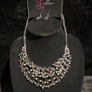 Paparazzi Black and Silver Glam Necklace
